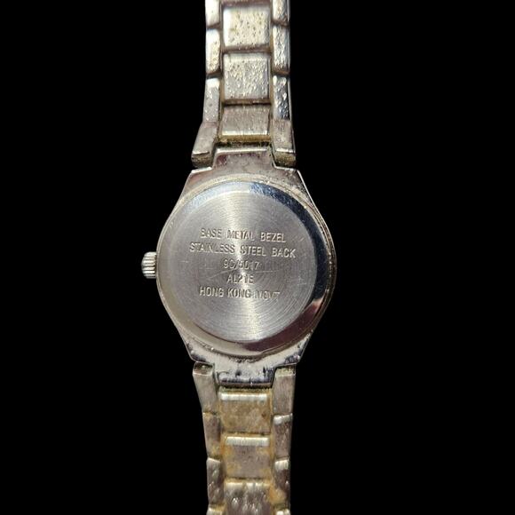 Nine & Company Women’s Silver Tone Watch 7” Hong Kong Quartz Needs Battery Box - Picture 4 of 4